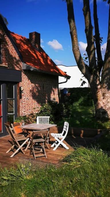 Ferme De Caractere Avec Piscine Et Cheminee Villa Sainghin-en-Melantois Exterior photo
